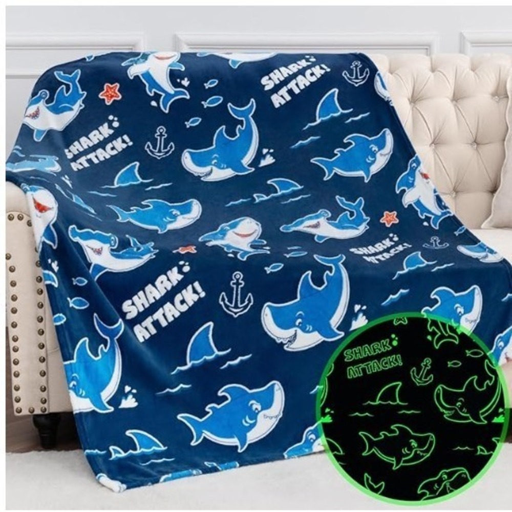 Shark Glow in The Dark Blanket Kids Teens Blue Flannel Throw 50x60 Shark Attack